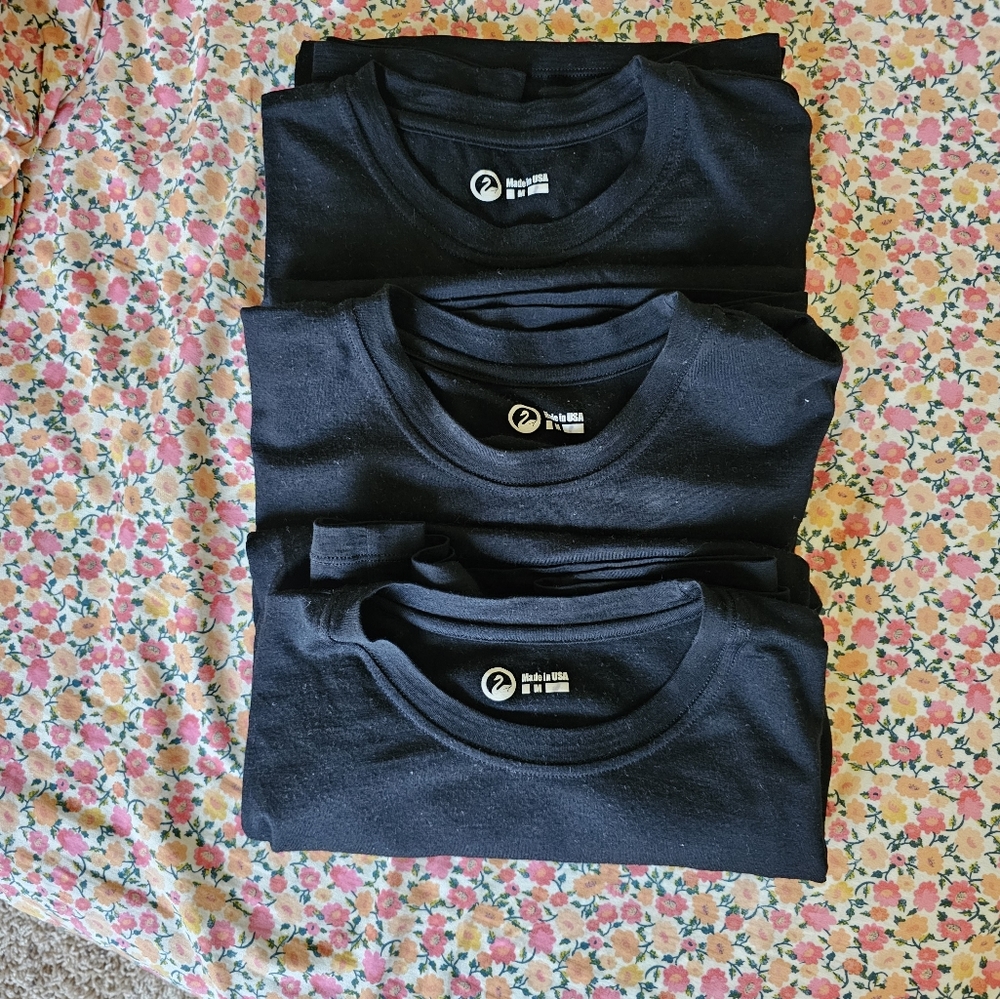 Lot of 3 (three) Outlier Ultrafine Merino T Cut One in black